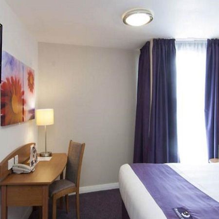 Premier Inn Southampton North Chilworth  Bagian luar foto