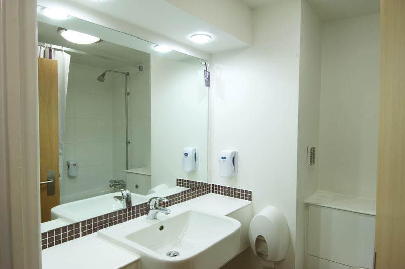 Premier Inn Southampton North Chilworth  Bagian luar foto